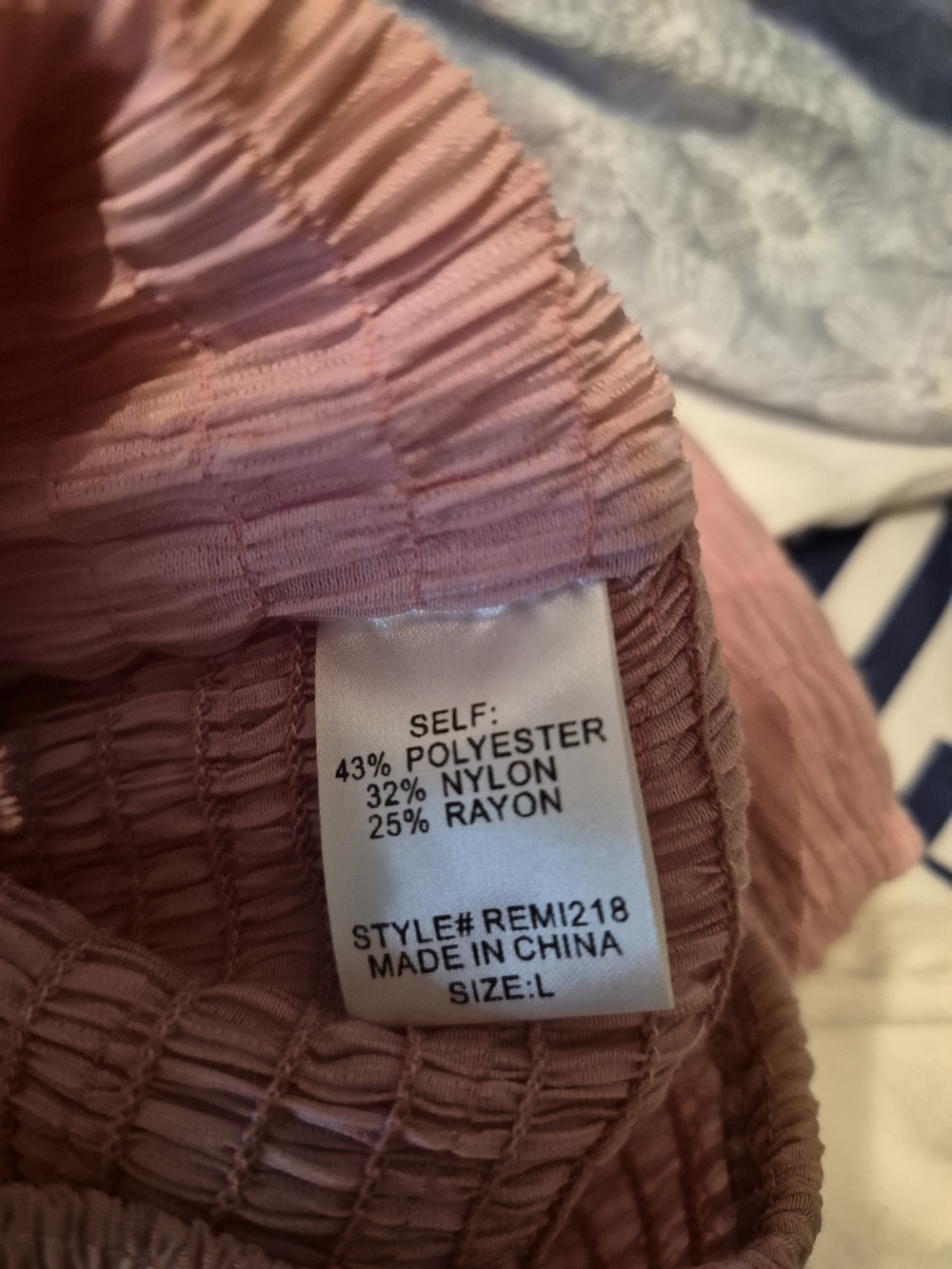 Pink Puff Sleeve Eyehook Women’s Top Size Large - Picture 8 of 8